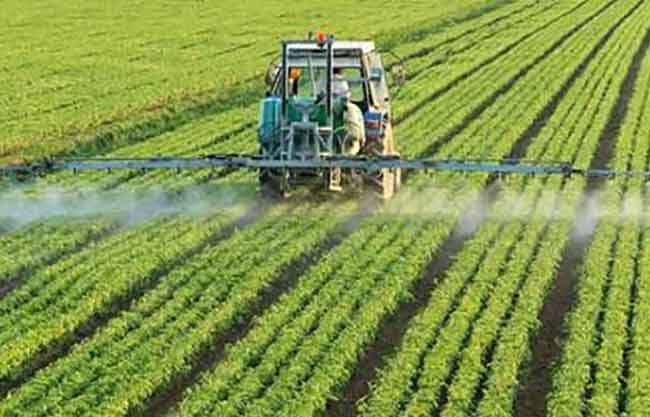 glifosato tractor campo